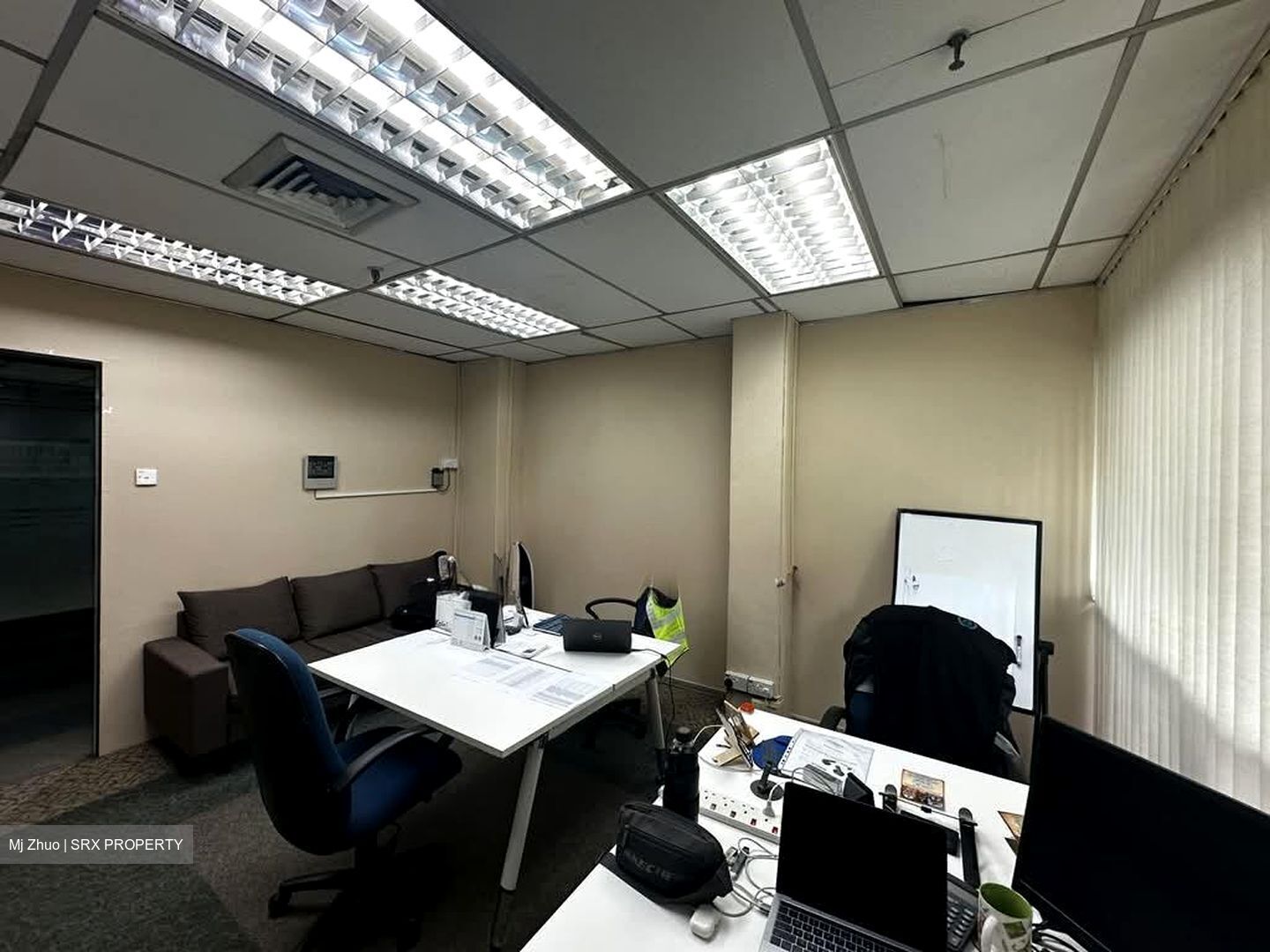 Manhattan House (D3), Office #588594481